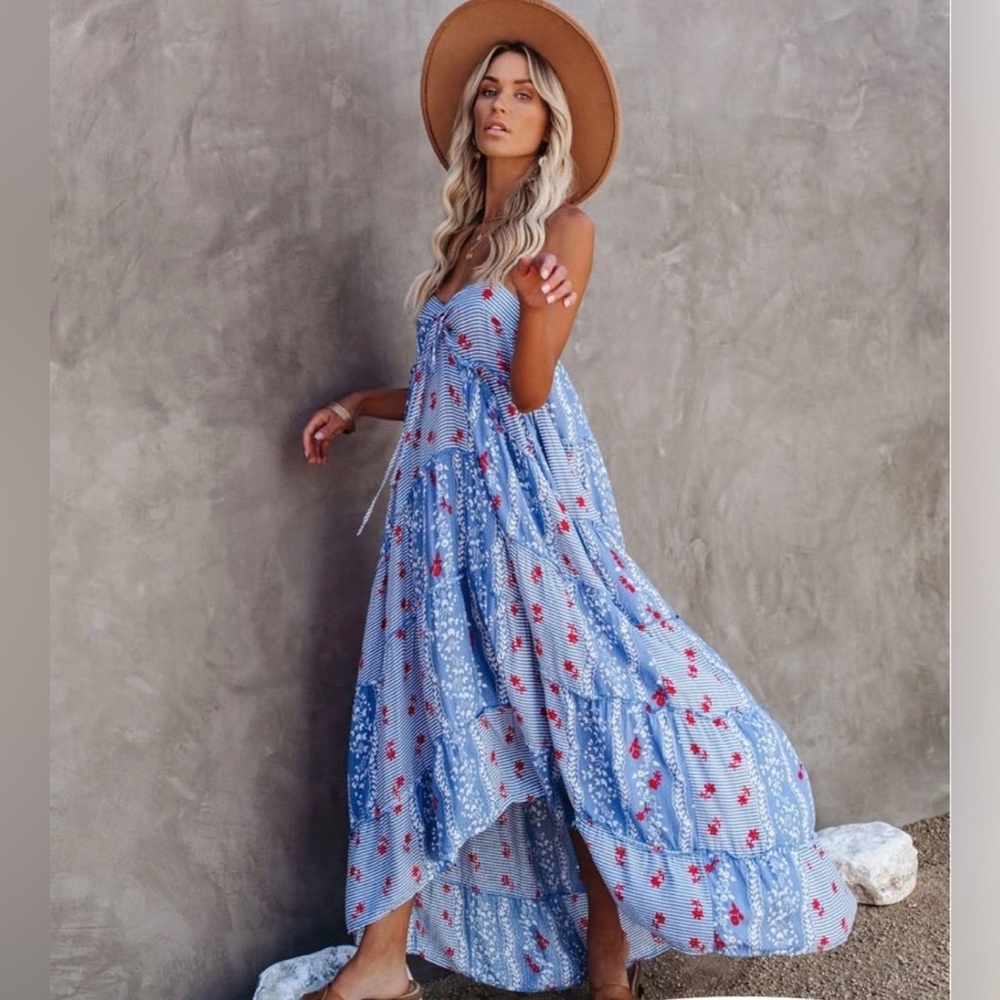Love Stitch Floral Maxi Dress Size M Oversized Blue Sundress Resort Wear‎ Boho